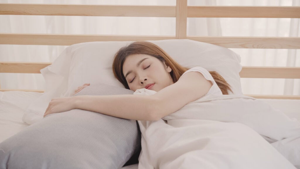 經痛舒緩：睡眠作息調整